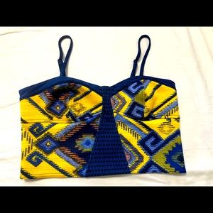 Xhilaration zip top size XL